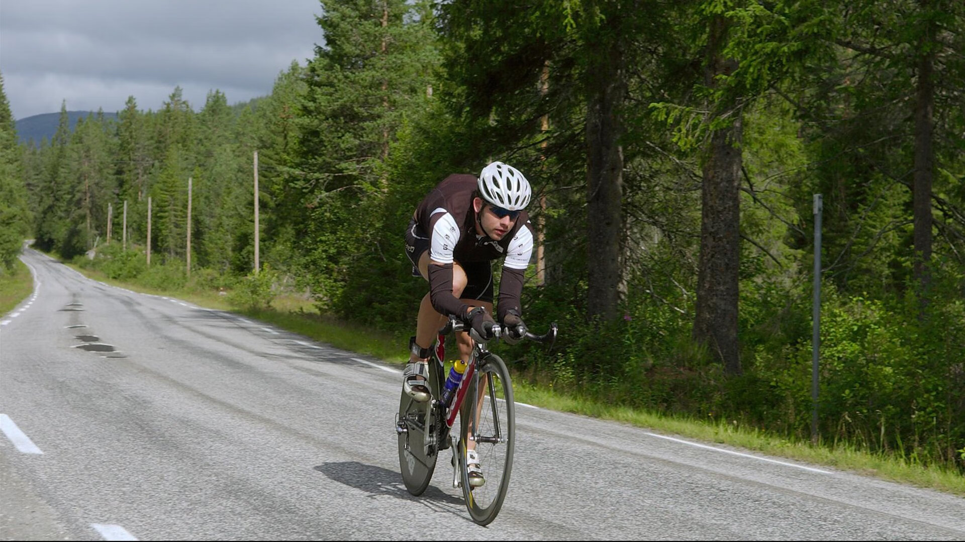 瑞典团队战术布局：如何应对强敌的进攻，瑞典队的打法